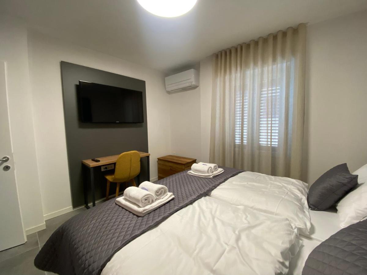 Apartments Porta Maggiore Копер Екстер'єр фото